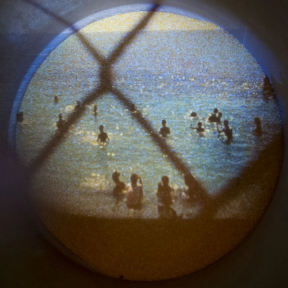 GB_Peep_hole_04.jpg