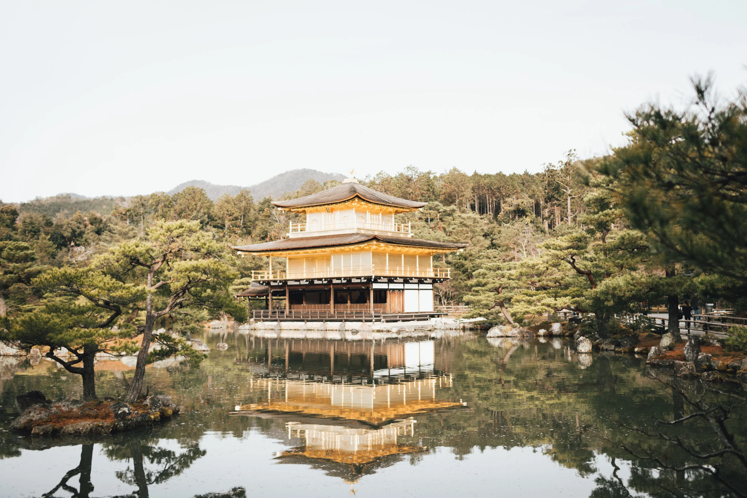 kyoto-golden-pavilion-photo-by-samantha-look.jpg