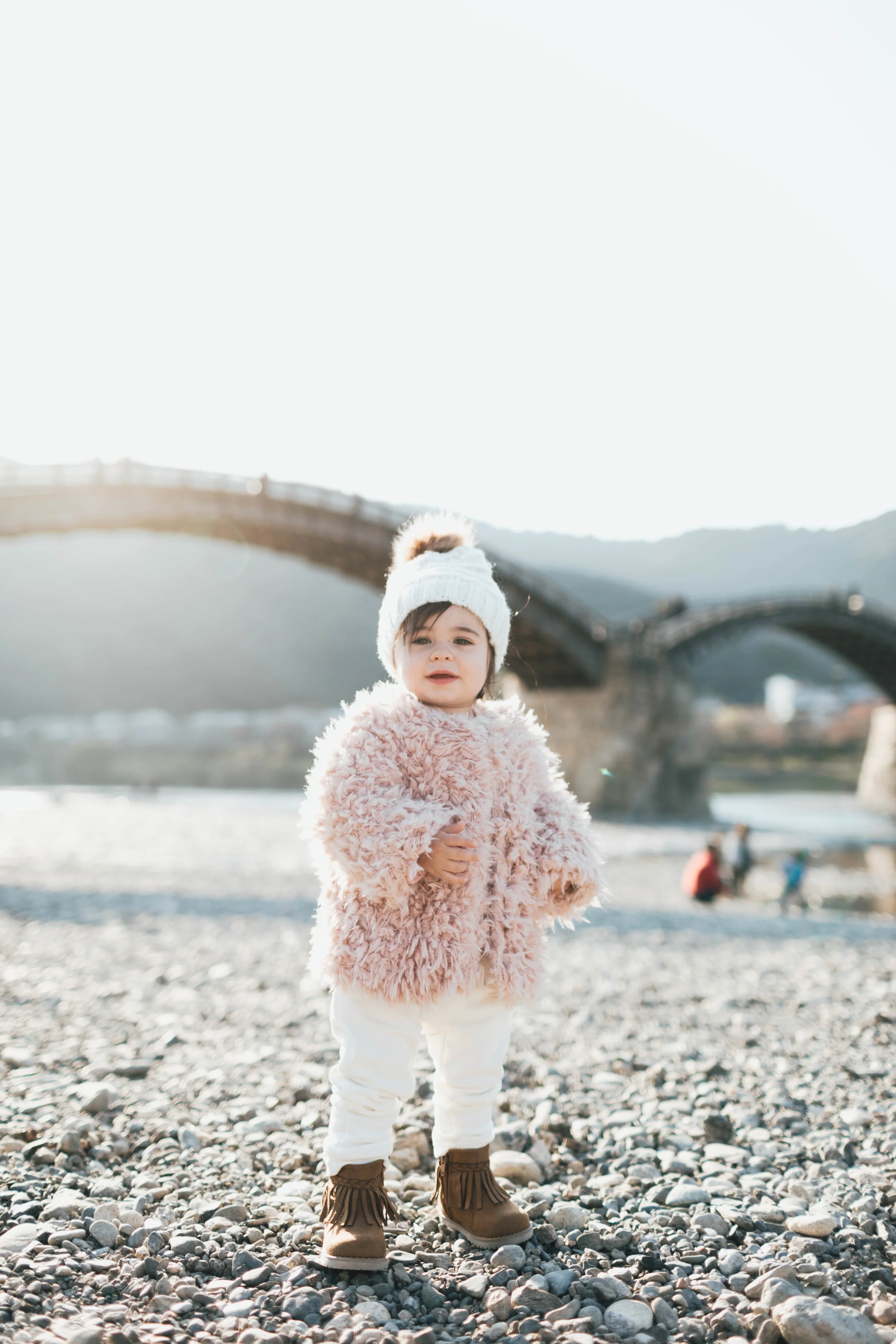 kintai-bridge-family-session-photo-by-samantha-look.jpg