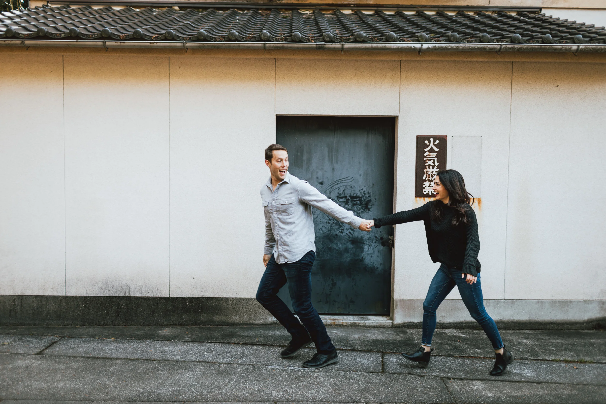 adventurous-relaxed-couples-session-japan.jpg