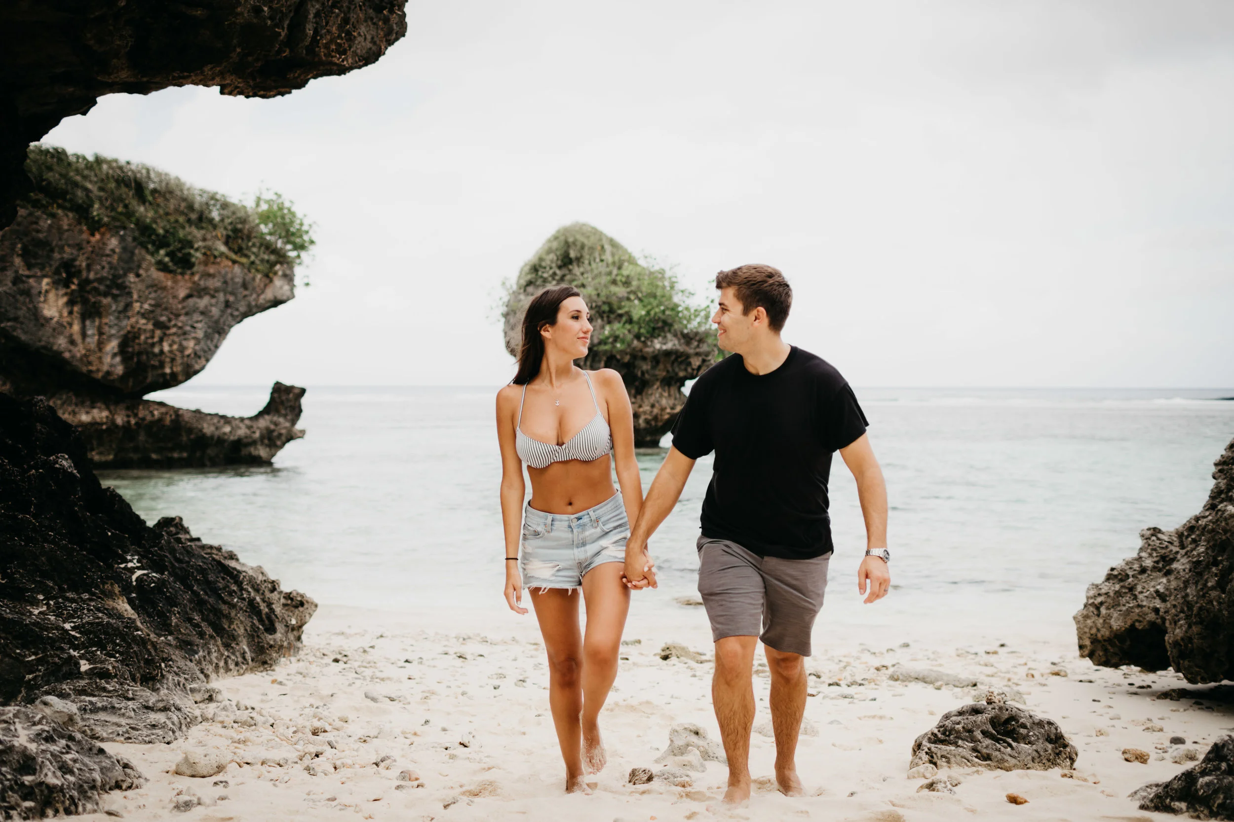 guam-beachy-adventurous-couples-photo-by-samantha-look.jpg