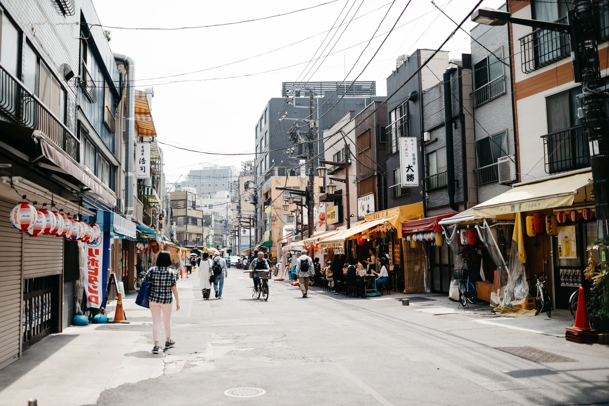tokyo-street-photo-by-samantha-look.jpg