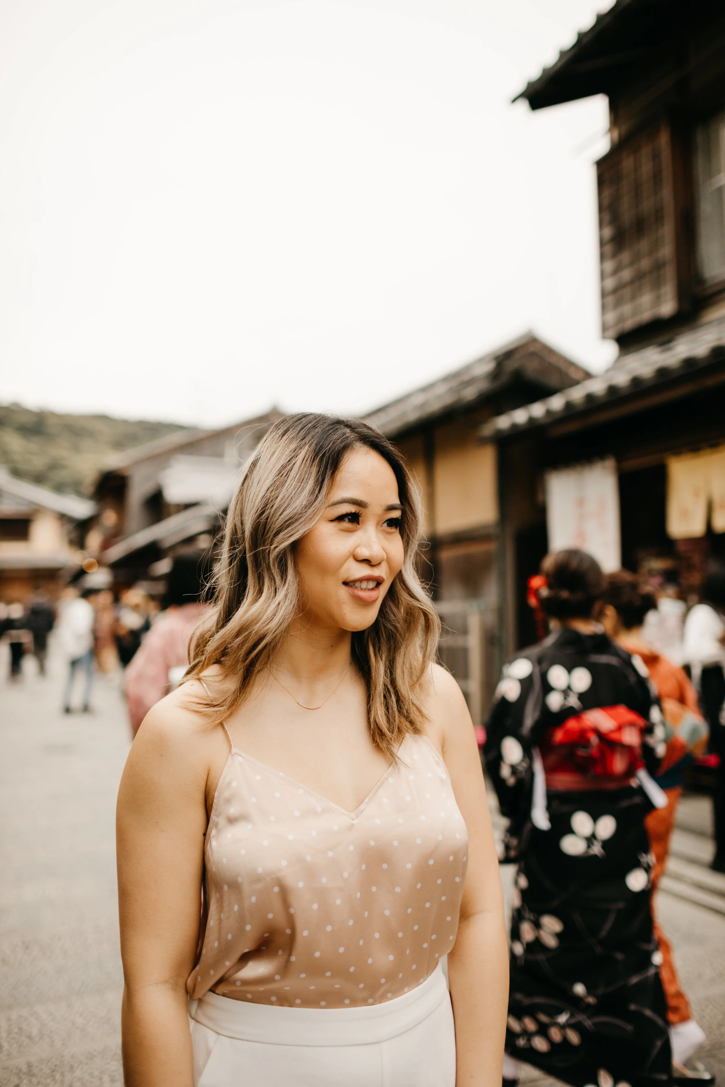 romantic_couples_session_Kyoto_photo_by_samantha_look.jpg
