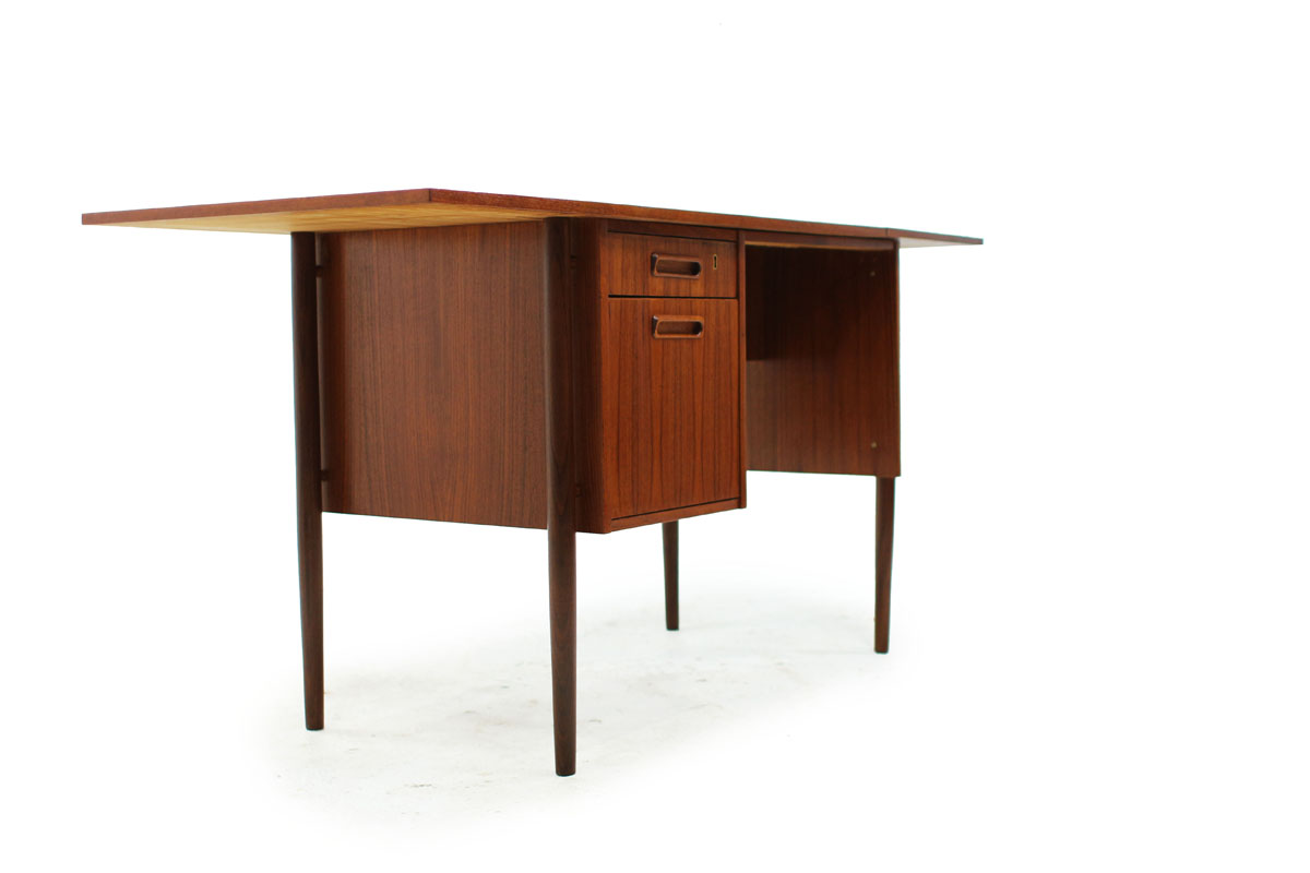 MCM Extendable 2 Drawer Teak Wood Desk in the Style of Danish Designer Arne Vodder with Adjustable Storage Drawers