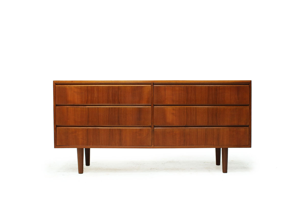 MCM Scandinavian Teak wood Six Drawer short Dresser with pull handles