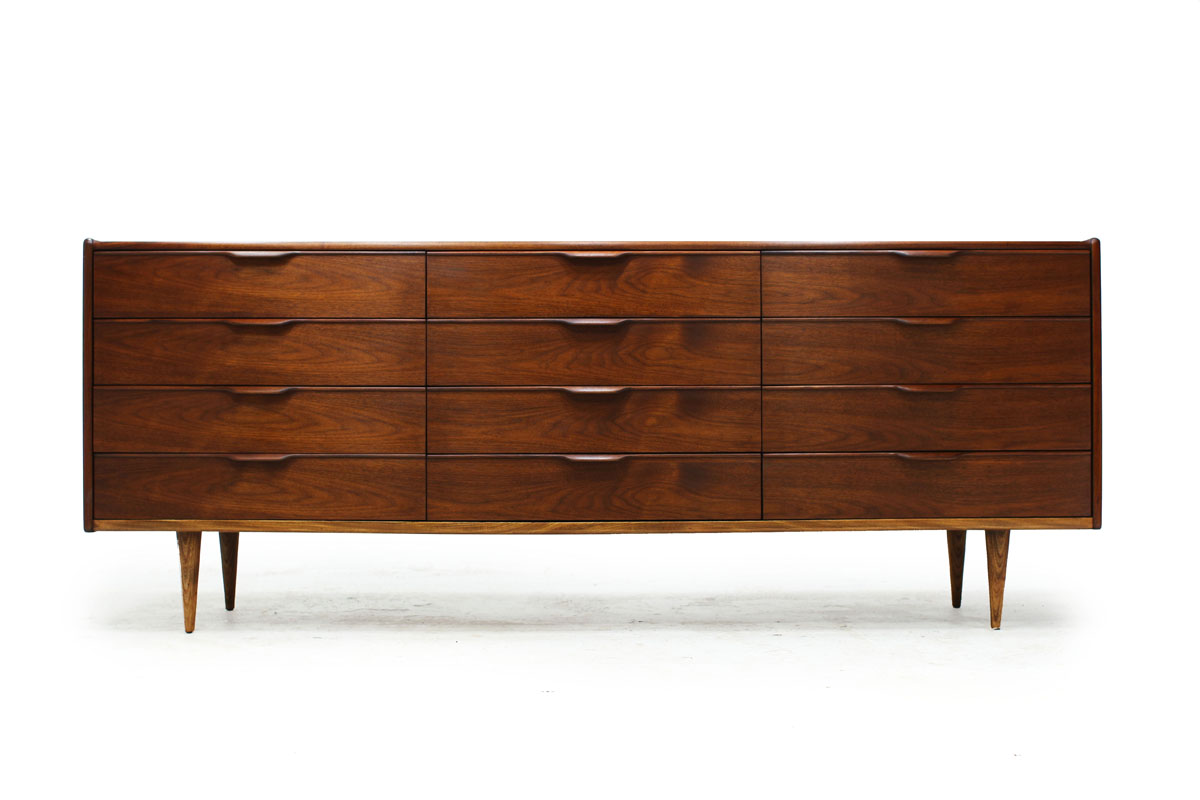 Canadian Mid Century Modern Walnut Wood 12 Drawer Dresser Hanover line with tapered legs by Pepplers