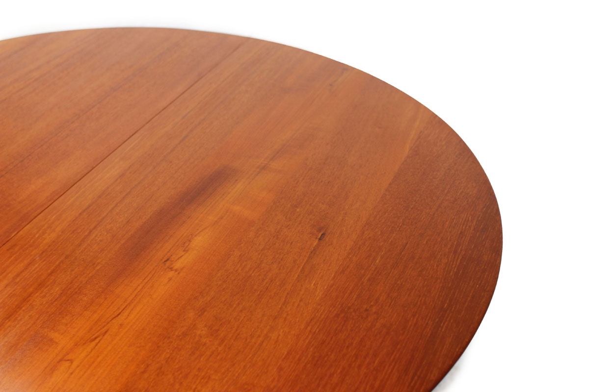 Round / Oval Extendable Teak wood Dining Table Designed by Borge Morgensen Denmark Designer