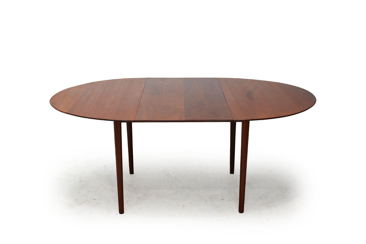 Round / Oval Extendable Teak wood Dining Table Designed by Borge Morgensen Denmark Designer