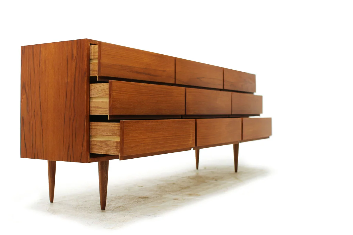 Mid Century Modern Vintage Used Teakwood 9 Drawer Dresser with tapered legs