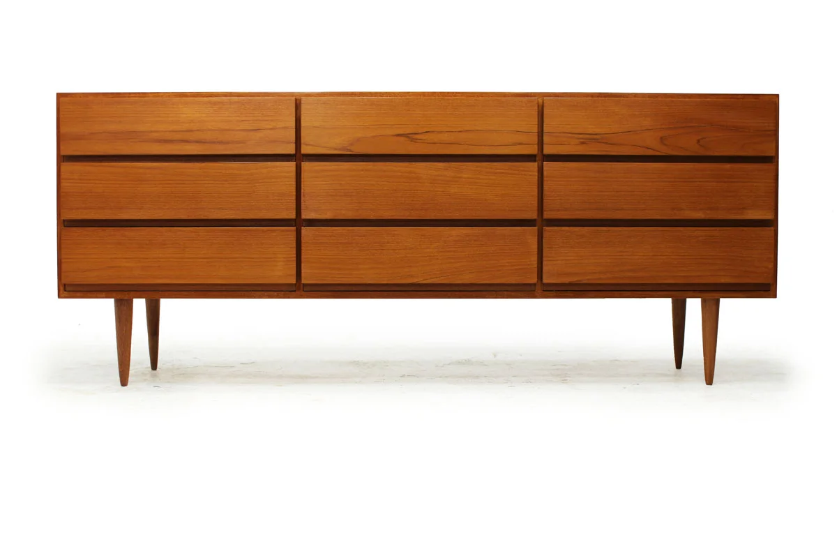 Mid Century Modern Vintage Used Teakwood 9 Drawer Dresser with tapered legs