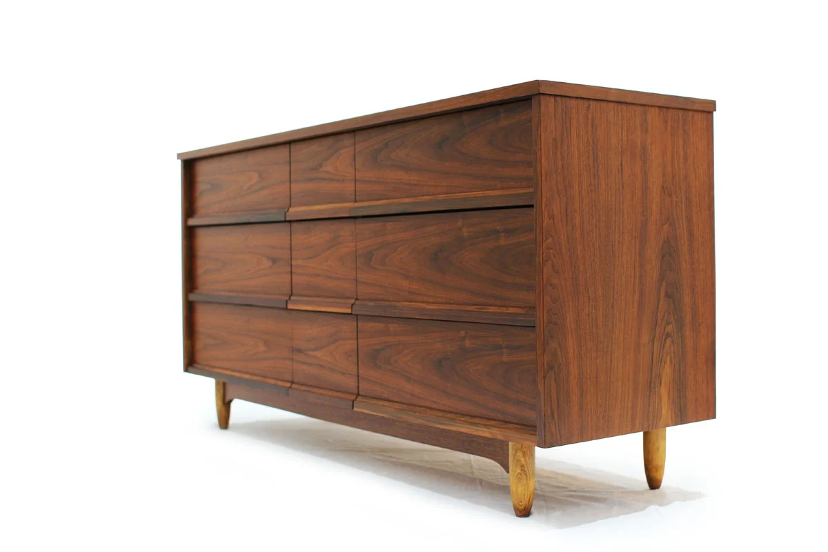 Canadian Walnut wood MCM 9 Drawer Dresser Pepplers