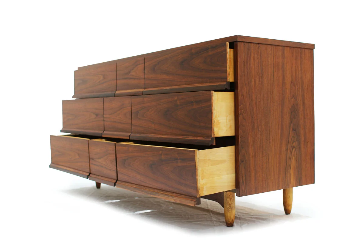 Canadian Walnut wood MCM 9 Drawer Dresser Pepplers