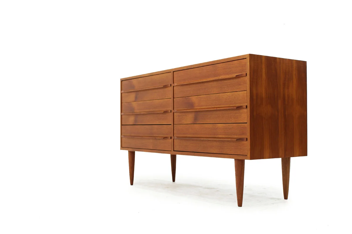 Used Scandinavian Vintage Teak wood Mid Century Modern 6 Drawer Dresser with tapered legs