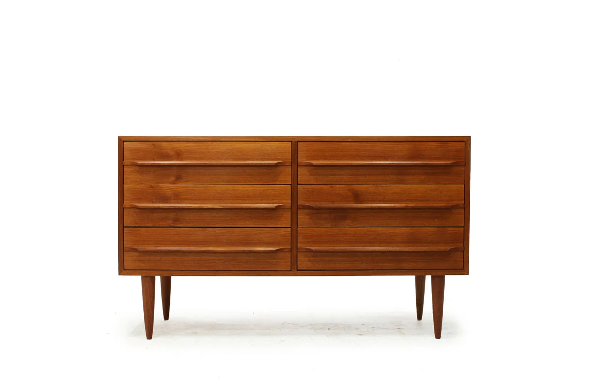 Used Scandinavian Vintage Teak wood Mid Century Modern 6 Drawer Dresser with tapered legs
