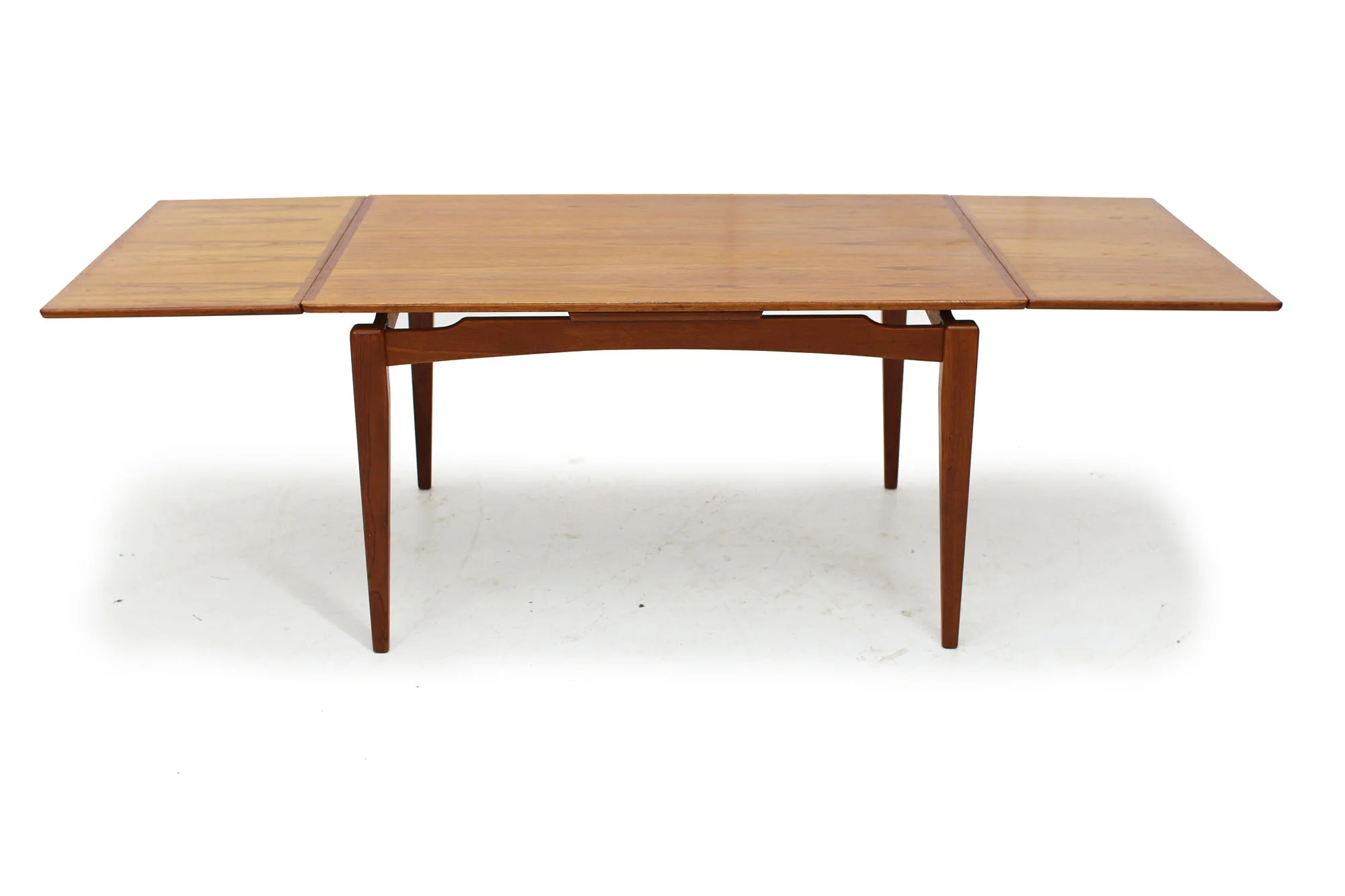 Mid Century Modern Teak Dining Table (4).jpg