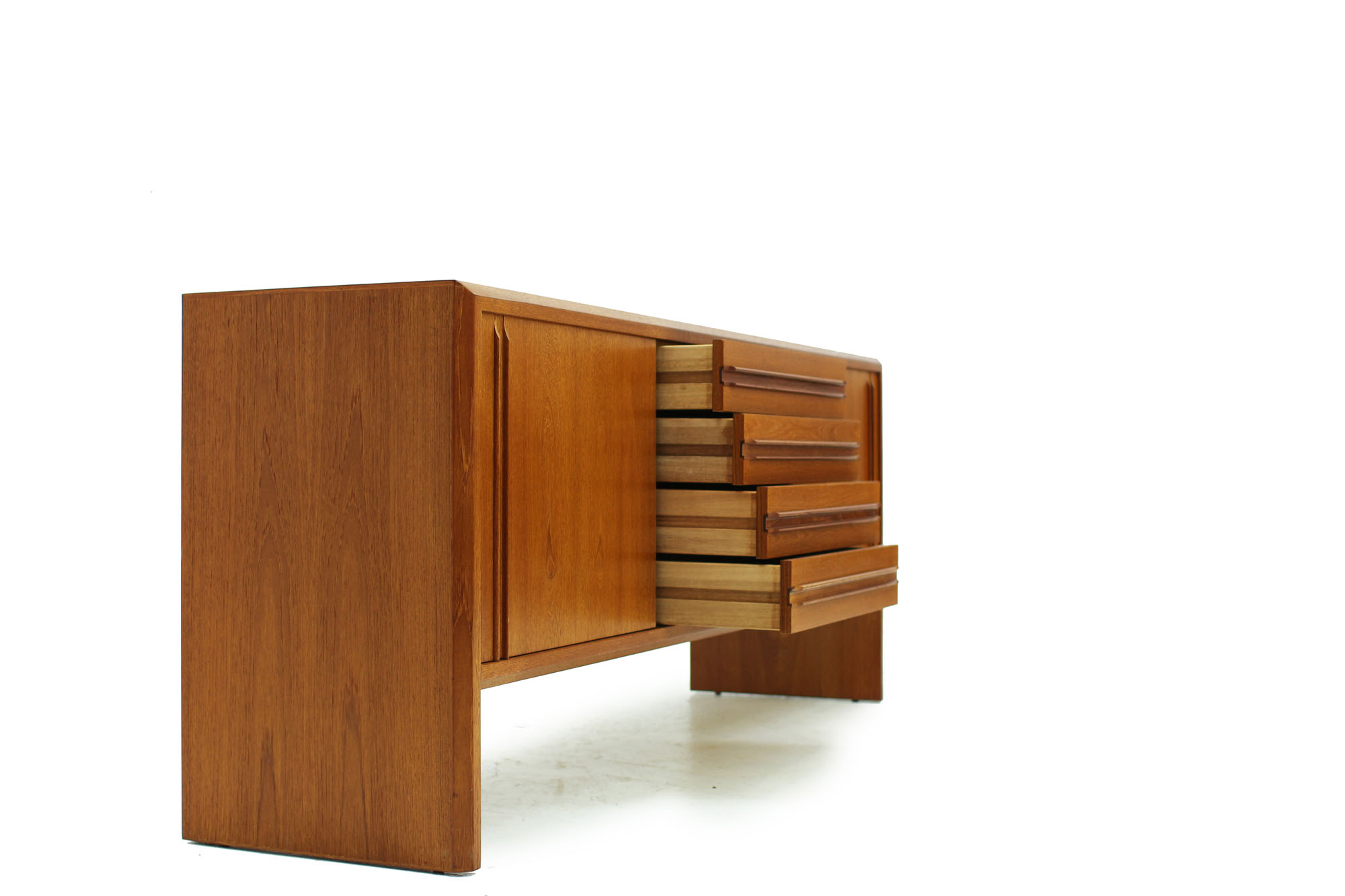 Mid Century Teak buffet well made (4).jpg