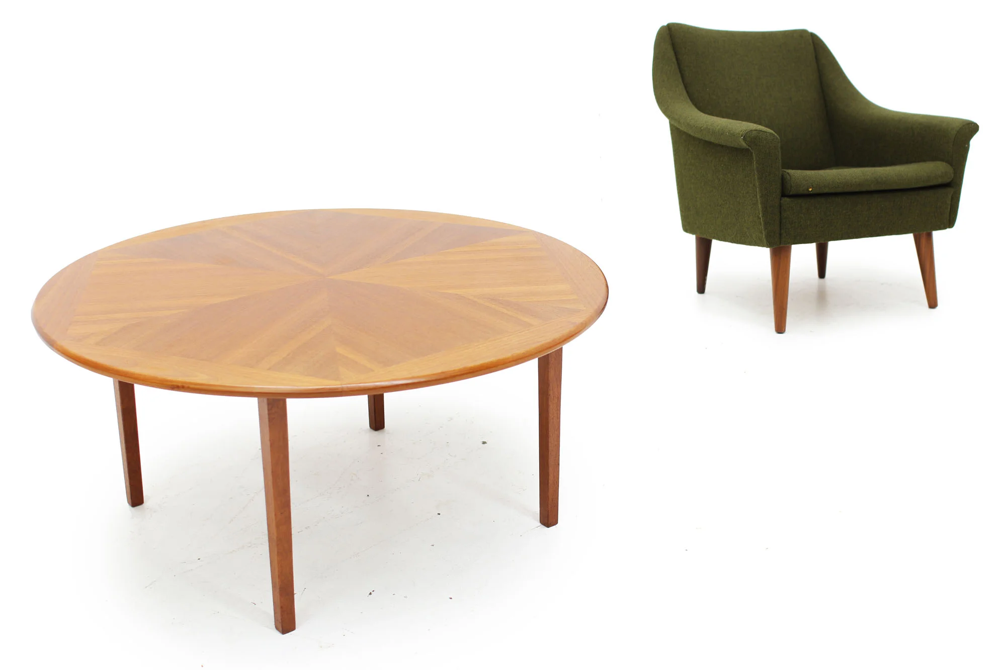 Mid Mod Green Lounge Chair and Round Starburst Coffee table (7).jpg