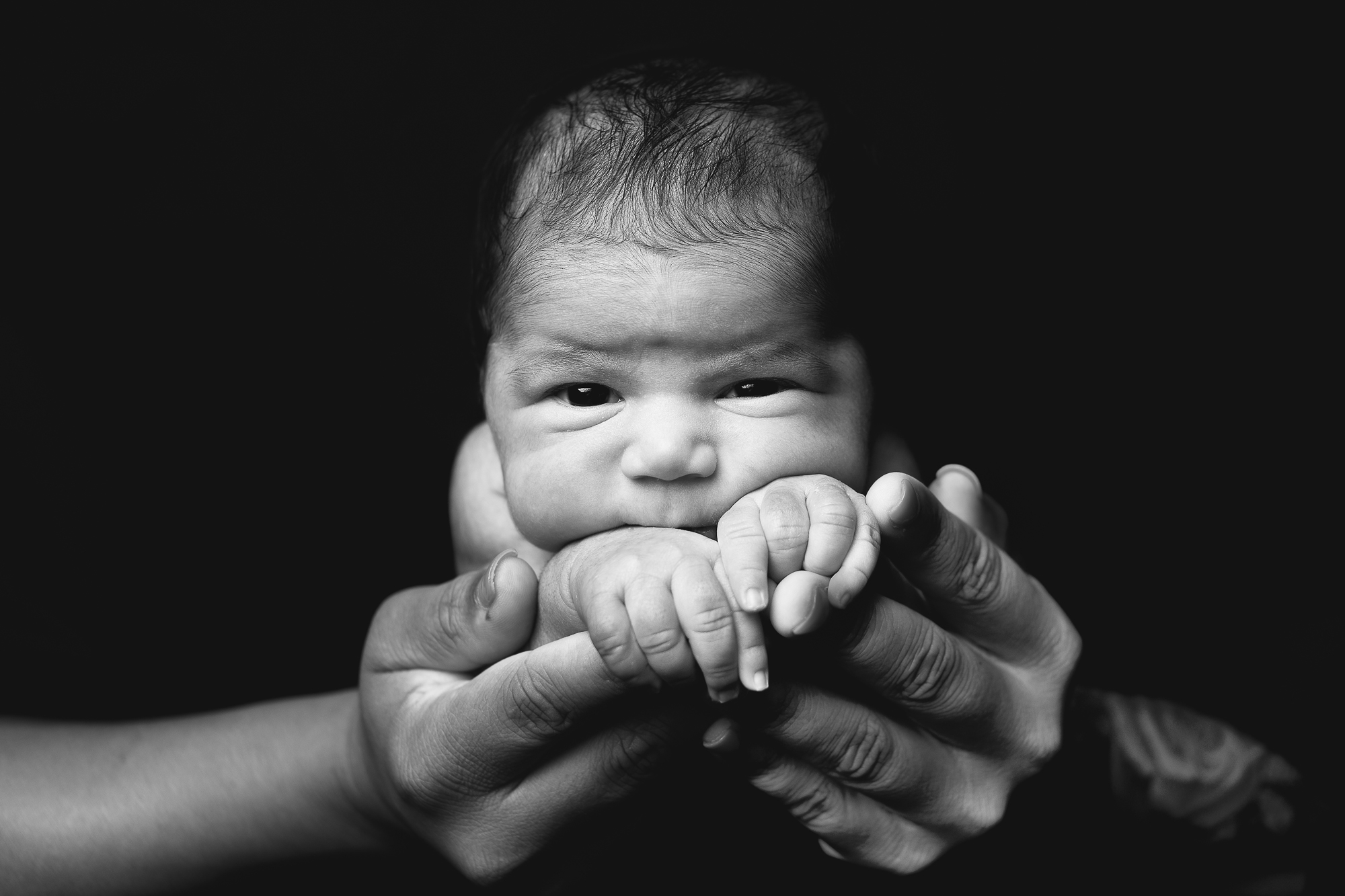 gwinnett newborn photographer.jpg