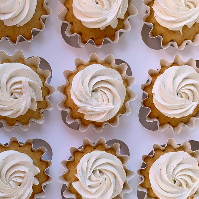  Vanilla Bean Cupcakes 