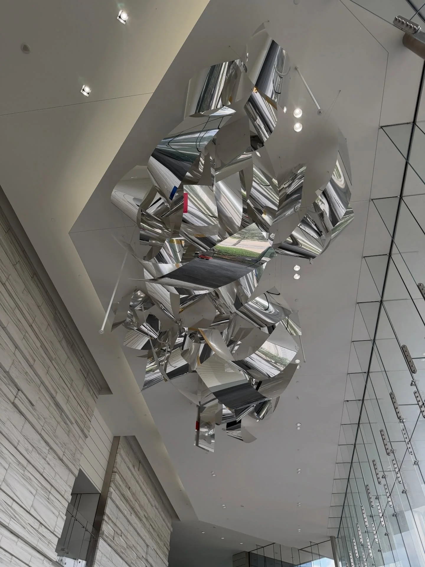 Today in #Houston we revisited an old friend who hasn&rsquo;t lost an inch of her luster. In 2017, we collaborated with @kinzelmanart via Morgan Lehman Gallery to produce this &ldquo;Untitled&rdquo; permanent piece for the @tiaa building in the #gall