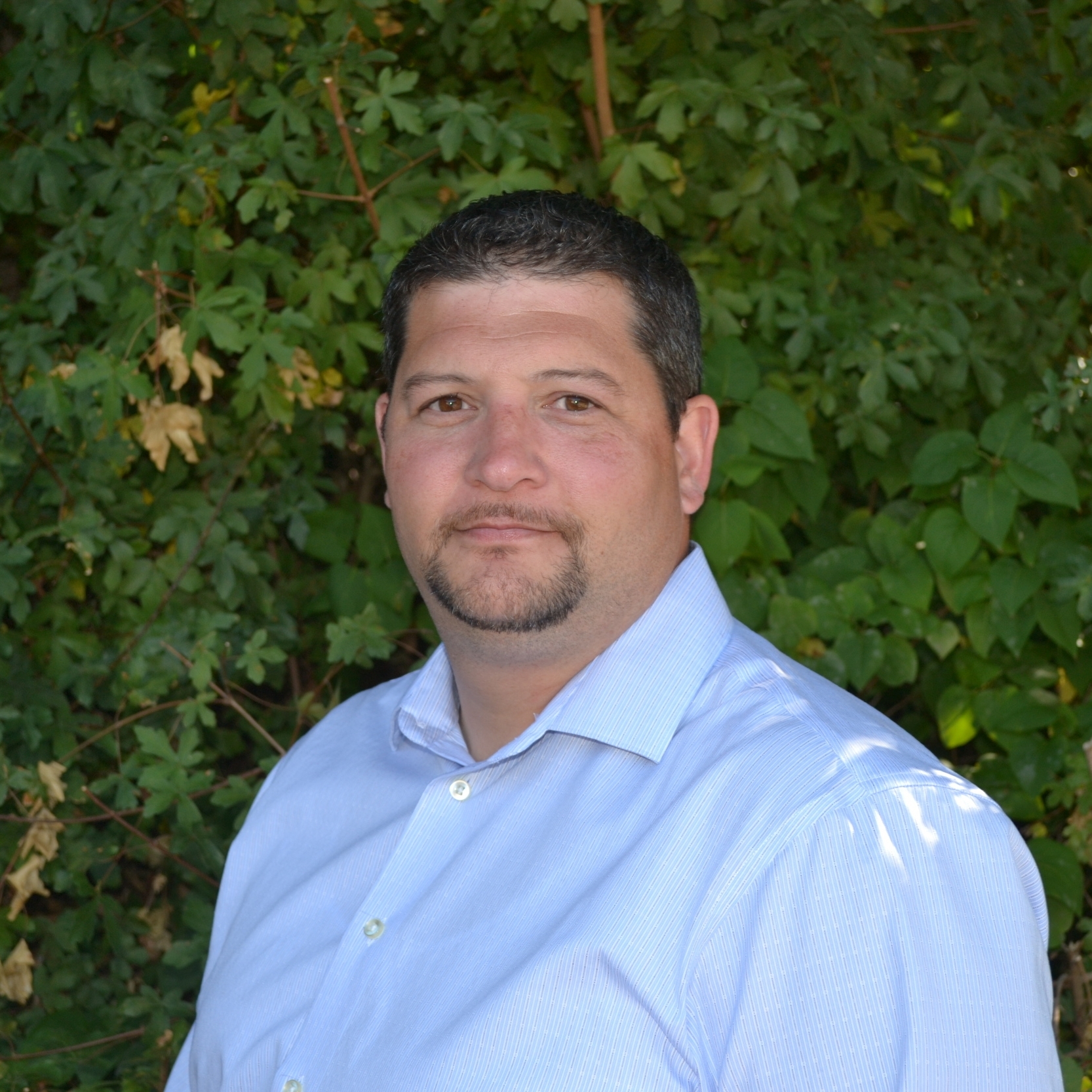 Chad Champion Building Engineer cchampion@rainierpm.com 206.726.1144 ext. 137 Chad joined Rainier Pacific in 2014. He has a background in construction management and specializes in roofing, HVAC, and general construction. At Rainier Pacific, he oversees all facilities maintenance, tenant improvement projects, and vendor management.
