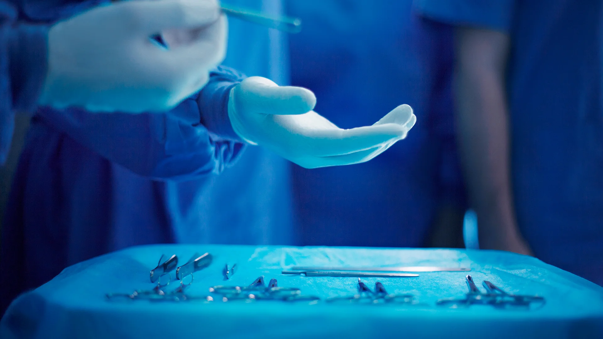 Many top surgeons accept liens. This is one reason some injured clients decide to have their surgeries performed at a private medical clinic rather than at an HMO