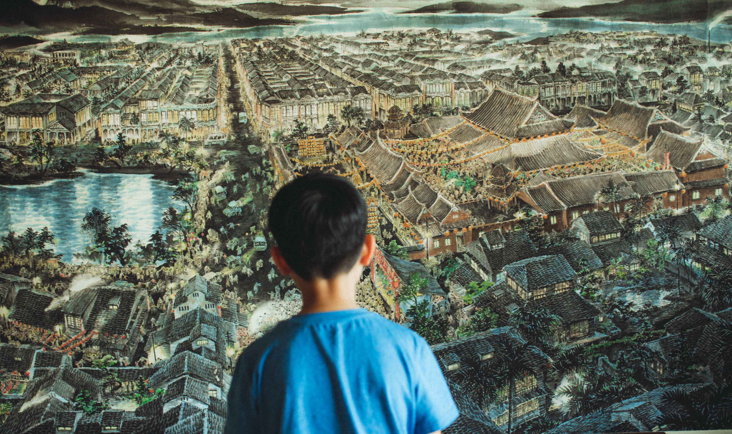 lucas liu in front of his father's longshan painting-7078.jpg
