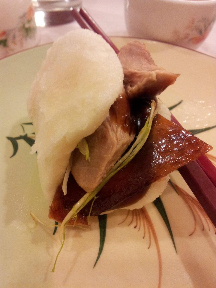 Crispy duck with bao bun (Jiao bun )