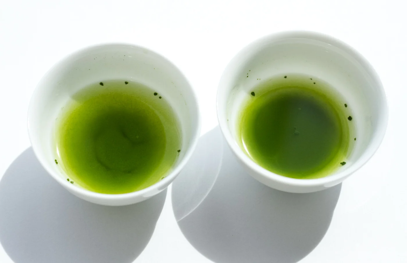 On the left, Saemidori. On the right, Okumidori.
