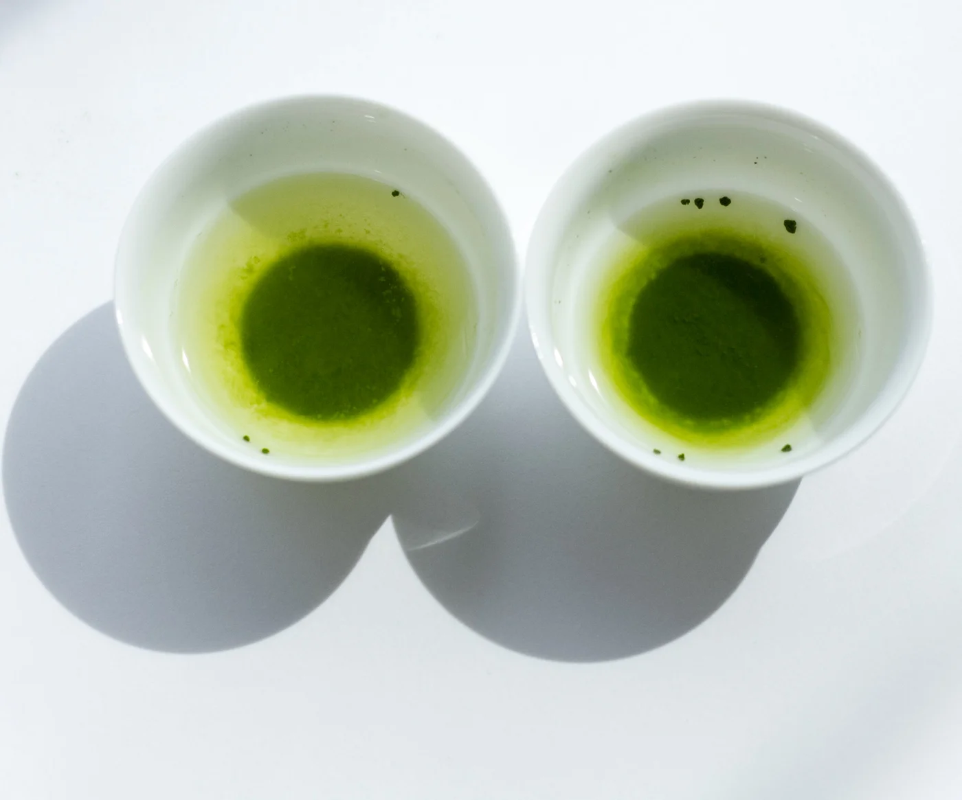 On the left, Saemidori. On the right, Okumidori.