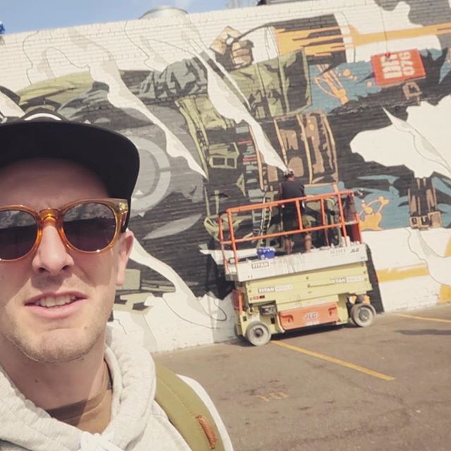 New vlog up now! Click the link in my bio to check it out. Let's get my channel to 10 subscribers today haha! 
#vlog #denver #vlogging #vlogger #denvercolorado #youtuber #youtubechannel #youtubers #youtube #hustle #graffiti #graffitiart