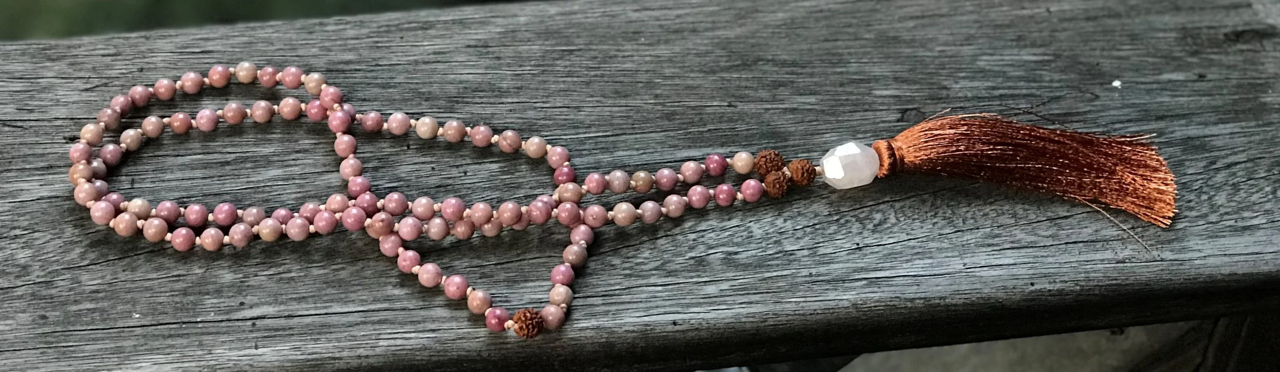 RHODONITA,  RUDRAKSHA MALA 