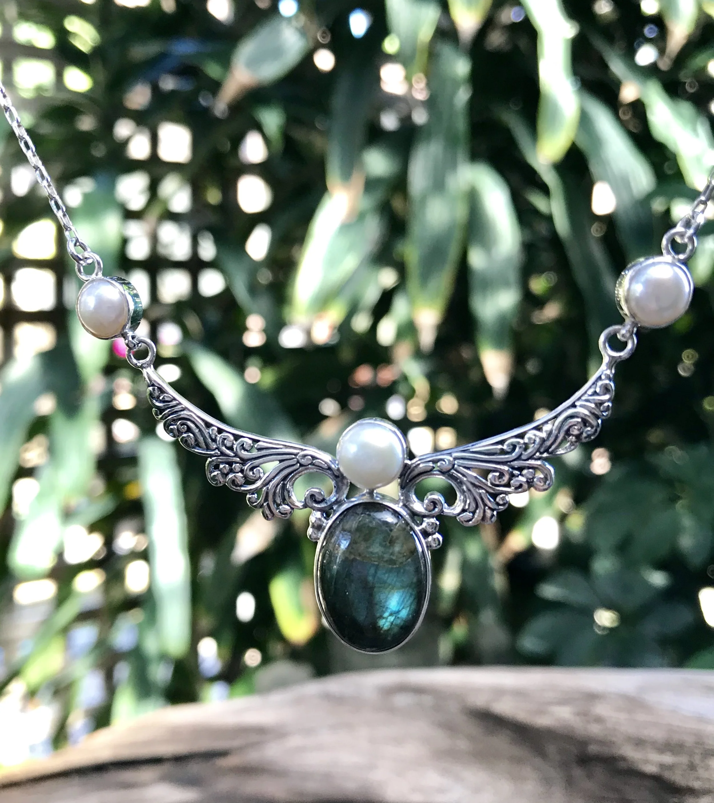 Labradorite and Pearl necklace set in Sterling Silver from Bali.