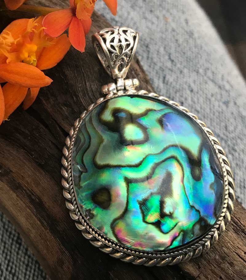abalone pendant set in sterling silver