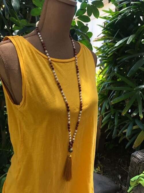 HOWLITE MALA 108 BEADS