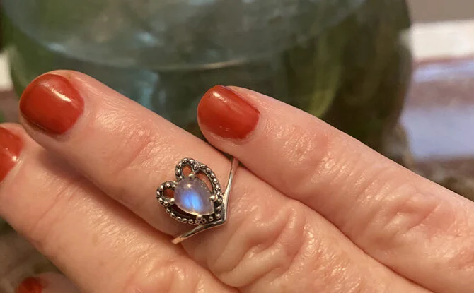 rainbow moonstone ring, sterling silver, heart shaped 