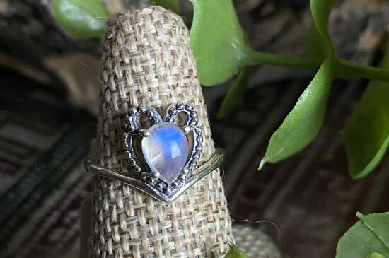 rainbow moonstone ring, sterling silver, heart shaped 