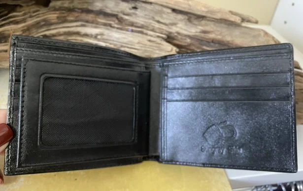 MENS STINGRAY BIFOLD WALLET WITH LONG BLAISE