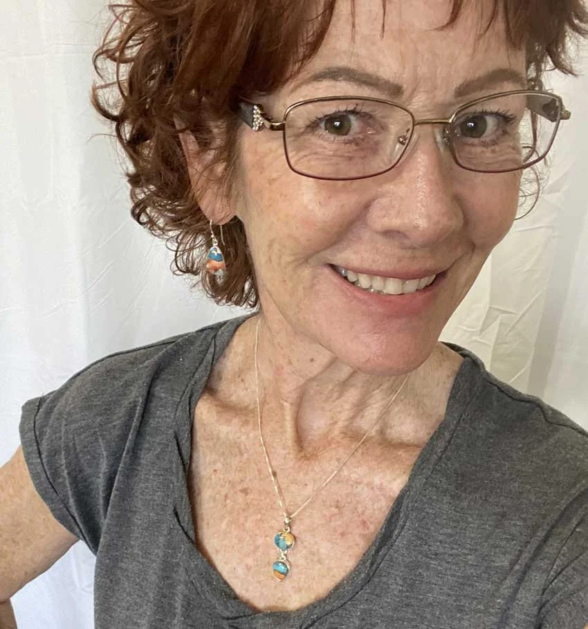 SPINY OYSTER COPPER TURQUOISE PENDANT AND EARRINGS SET IN STERLING SILVER WITH 18" STERLING SILVER CHAIN.  HANDMADE IN INDIA