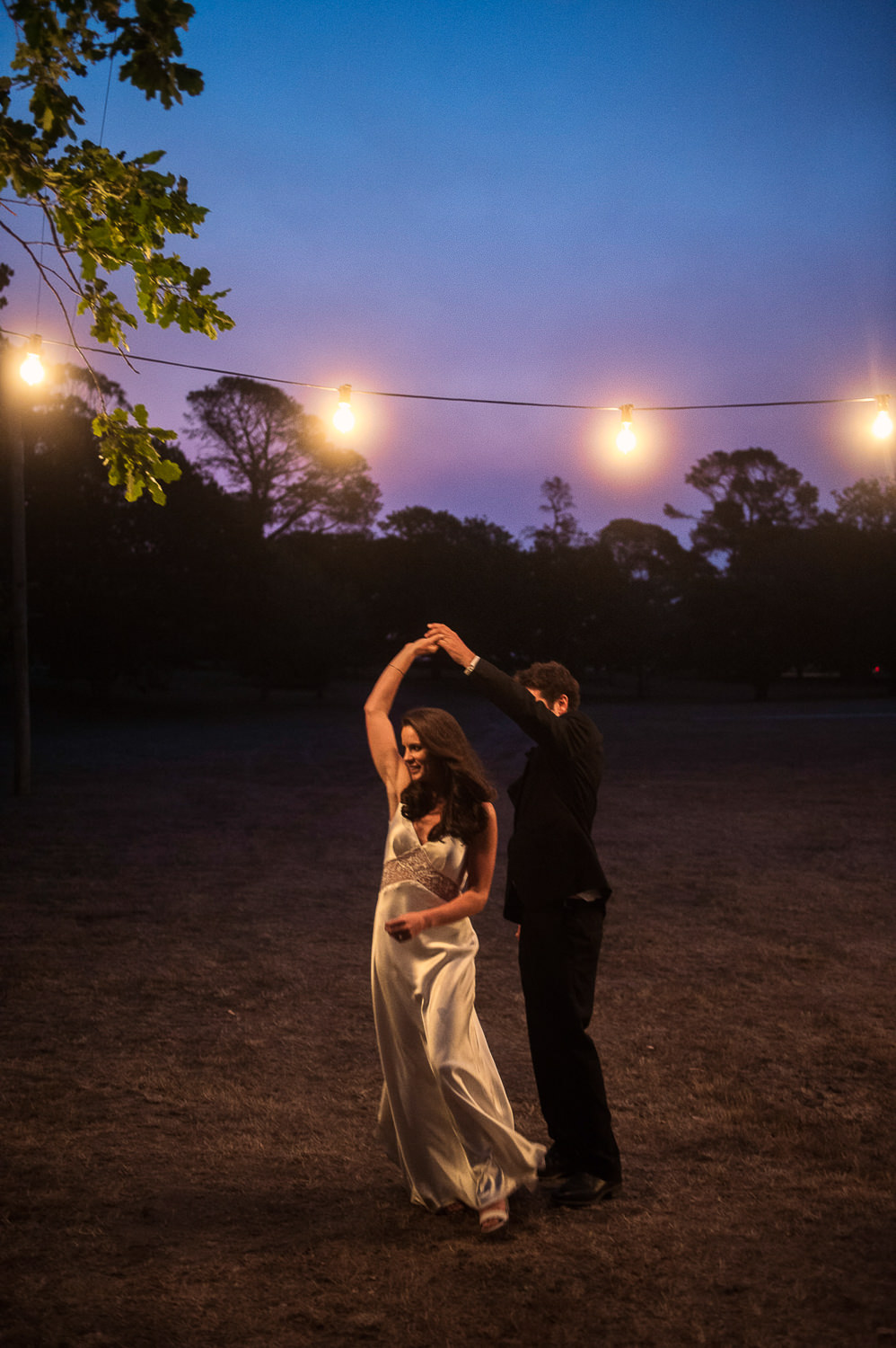 Outside_wedding_dance