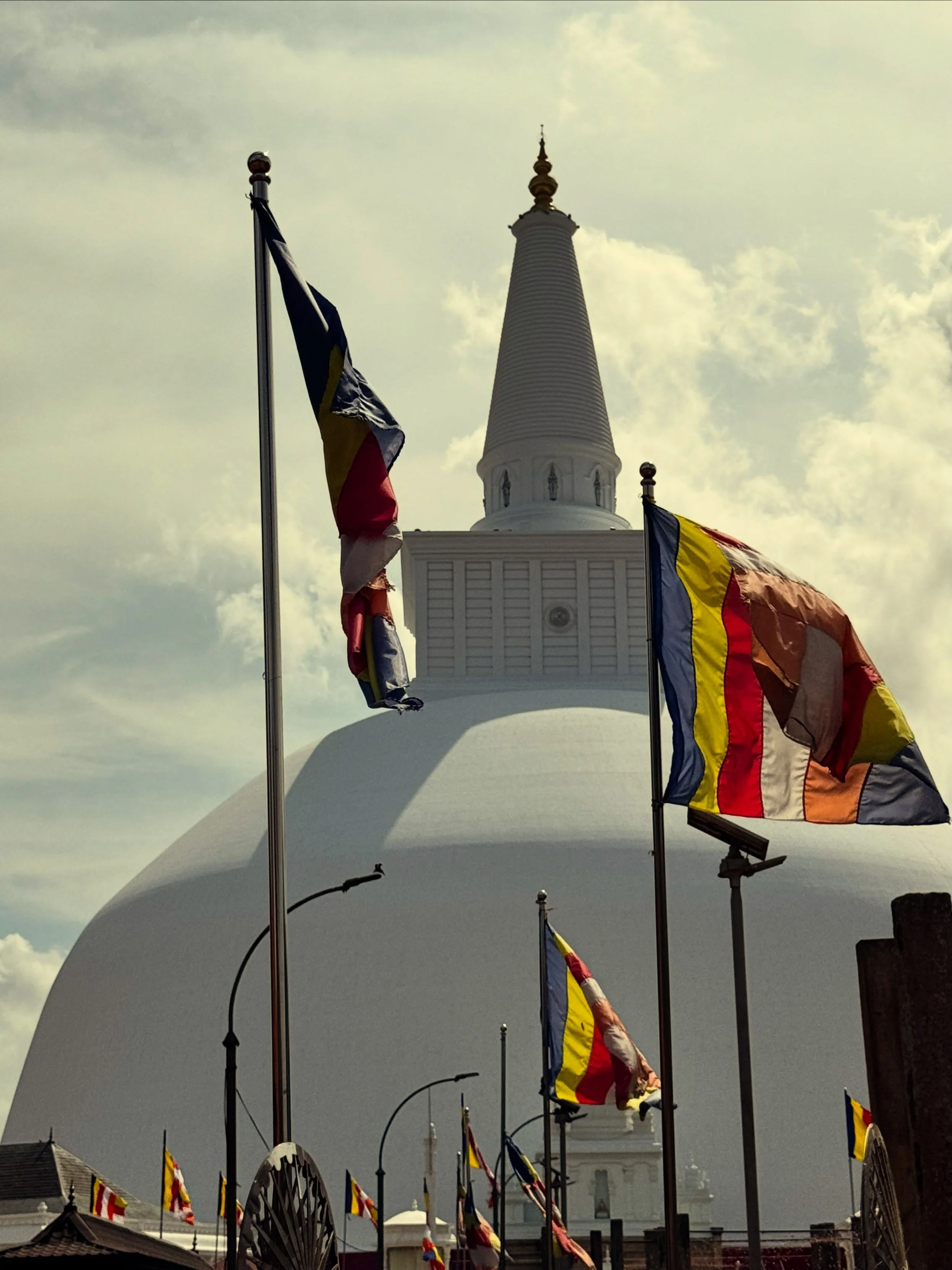 The Ruwanwelisaya is a magnificent, 103-meter-tall white stupa in Anuradhapura, Sri Lanka. Built in the 2nd century BCE by King Dutugemunu, it enshrines the largest collection of the Buddha&rsquo;s relics in the world. It is a UNESCO World Heritage s