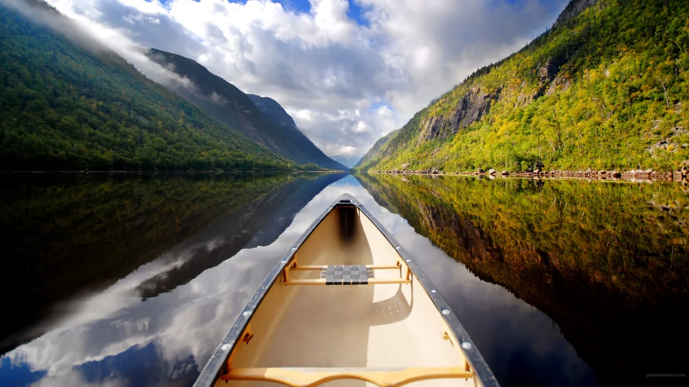 Canoe-Wallpaper.jpg