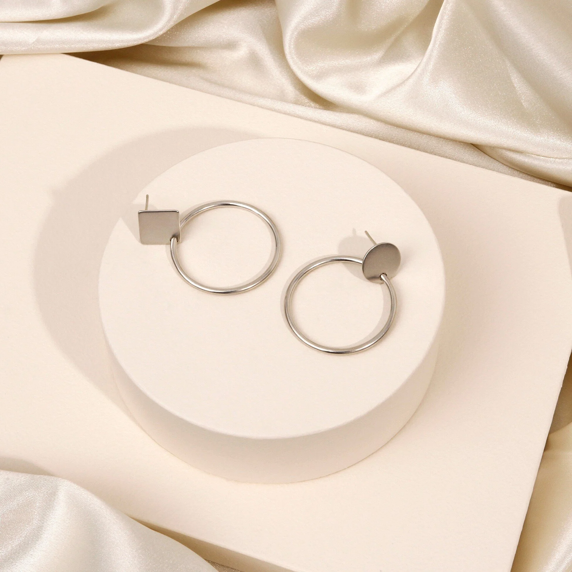 27. Large Solid Hoops ss.JPG