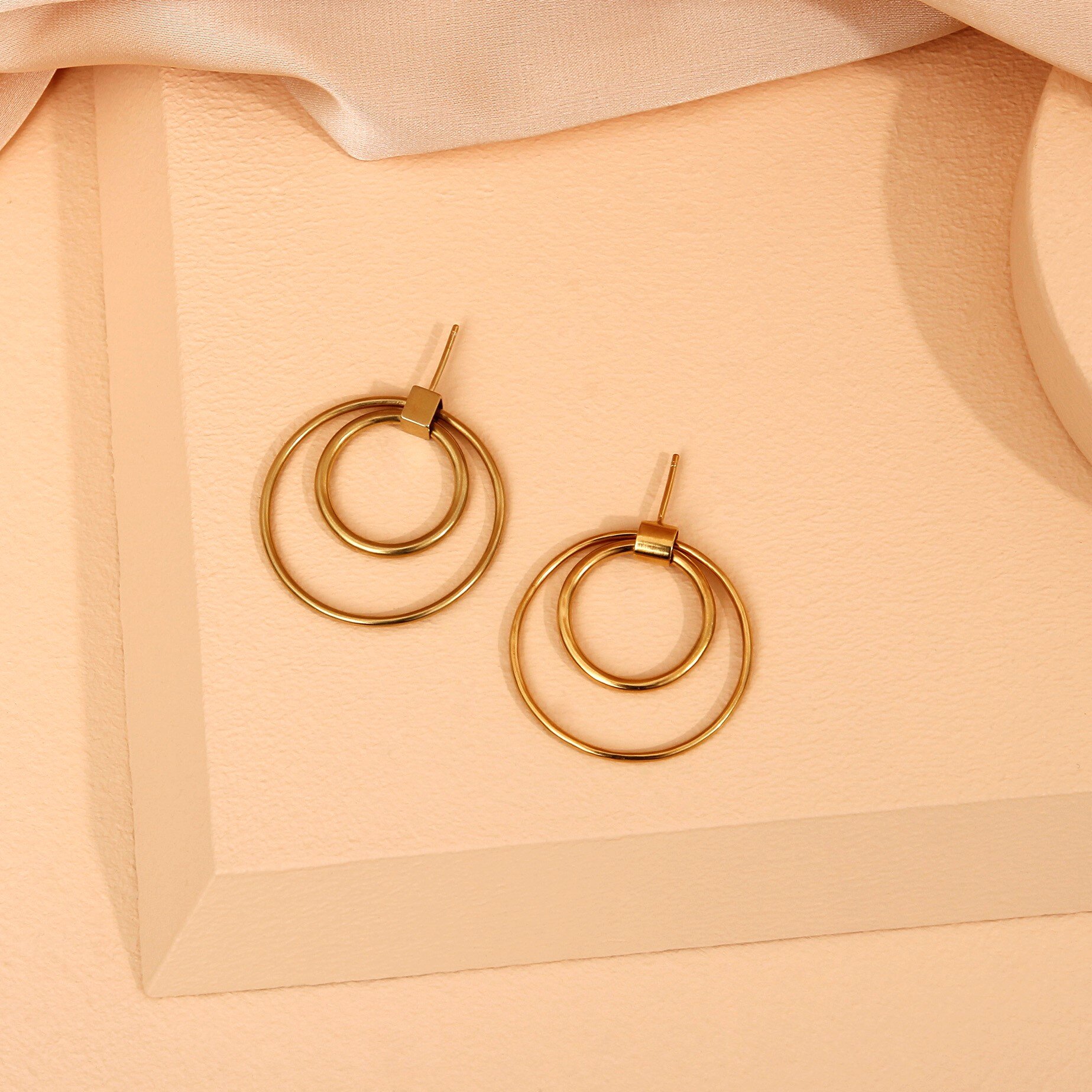 24. Double Kinetic Hoops gp.JPG