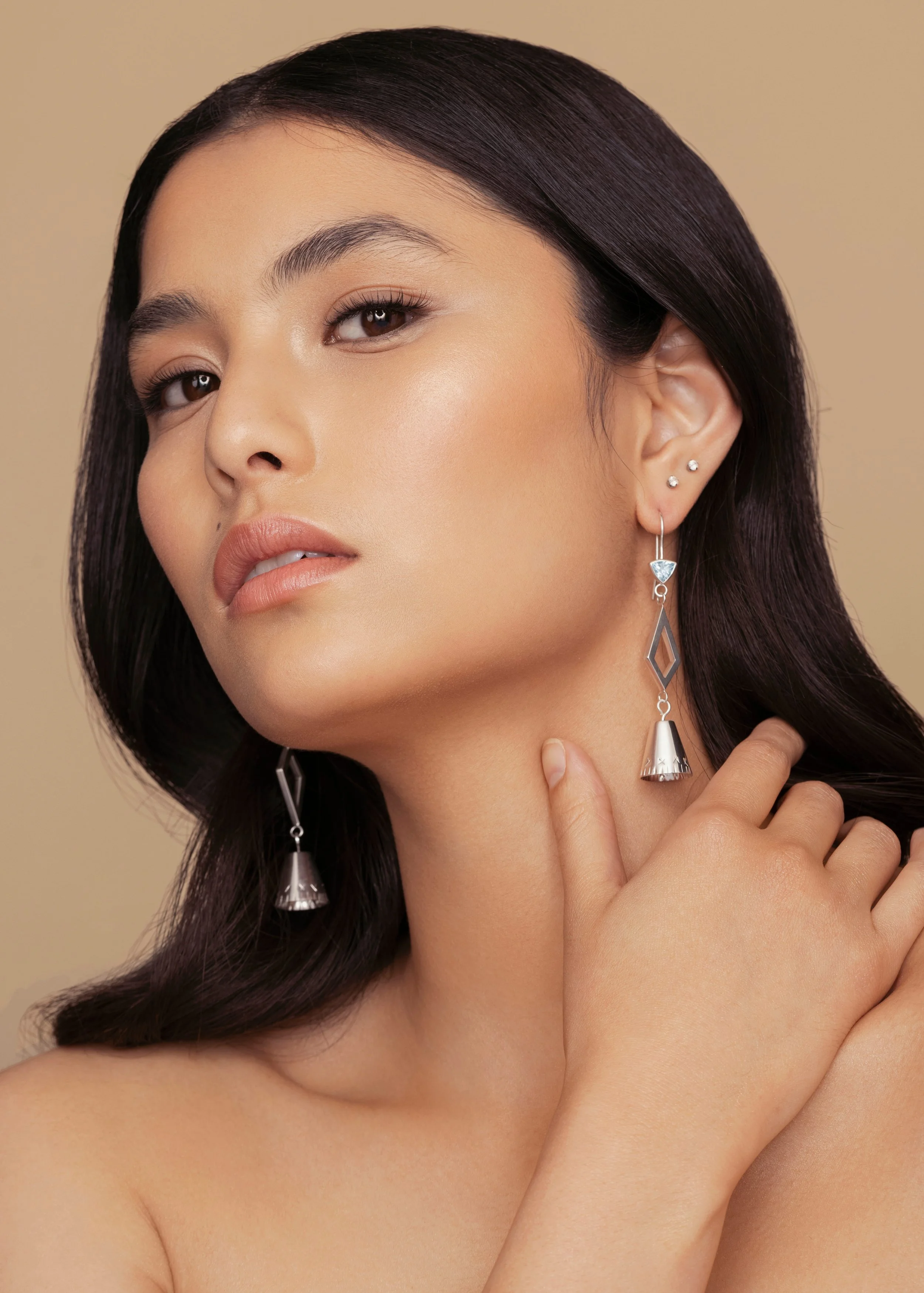 Persistant Earrings Model 1.jpg