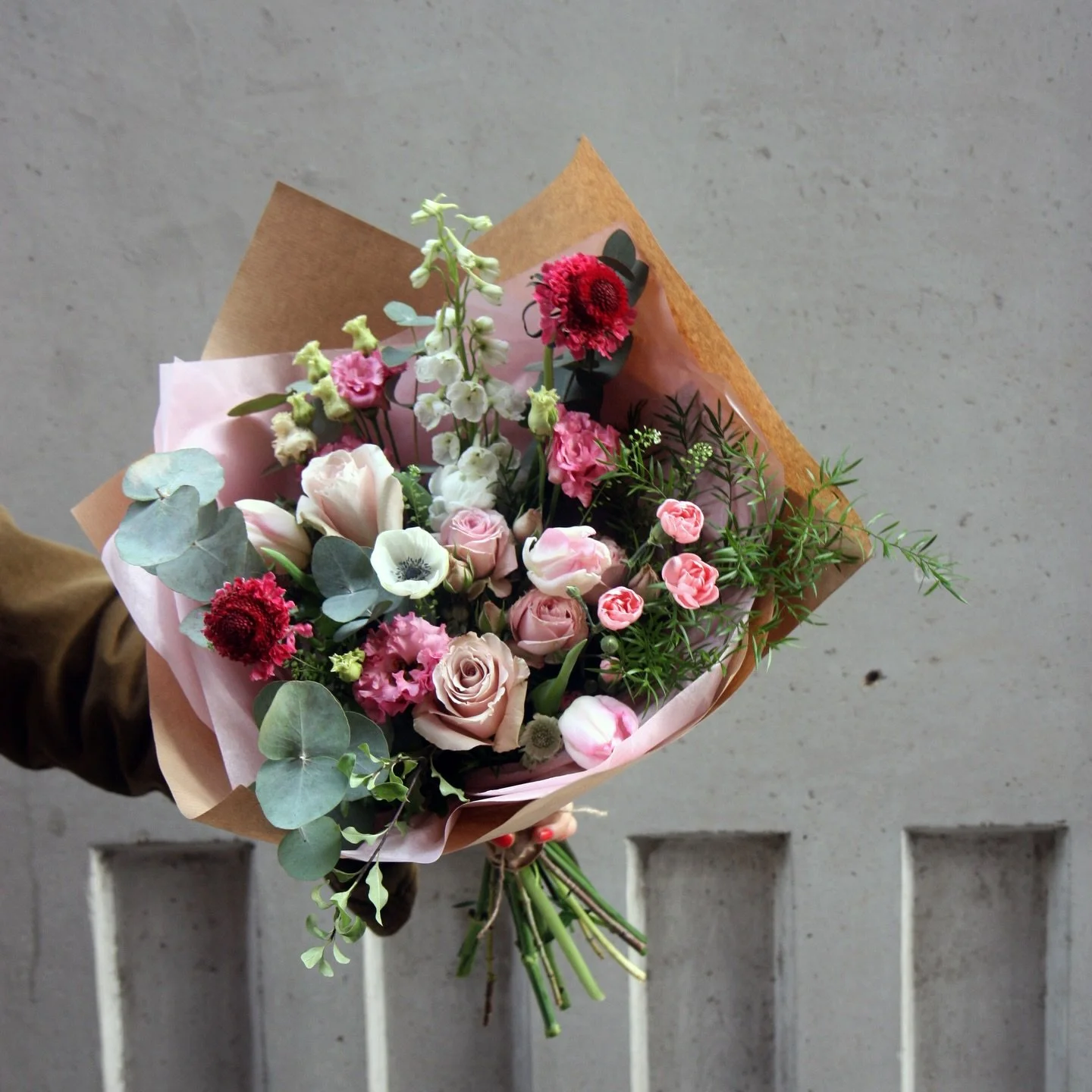 Ooo la la 

Sensual, Romantic and oh so pretty. Send a bit of Parisian love this Valentine&rsquo;s Day  with our &ldquo;Ooo La La&rdquo; combo.

Choose from a Parisian Rose Pillow mist, a Moroccan Rose candle or simply order the bouquet alone.

#vale