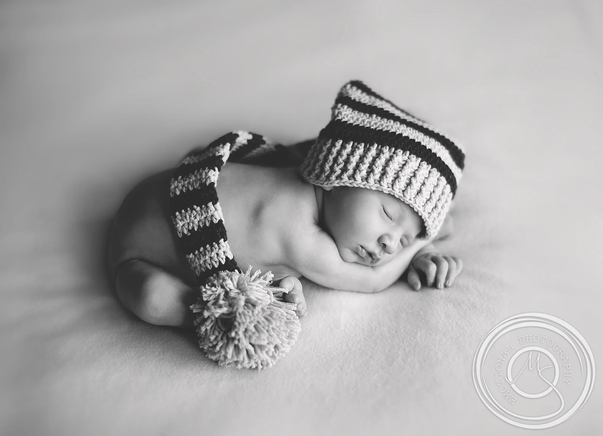 sleepinglikeababy_bw_w.jpg