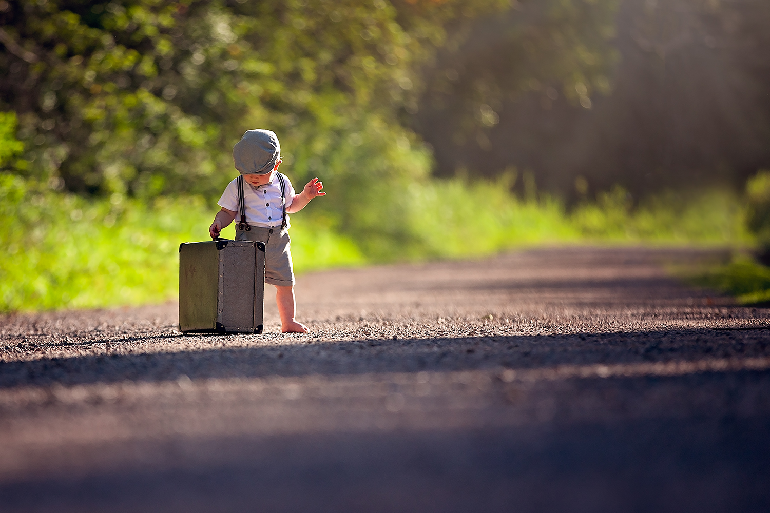 boy_with_suitcase.jpg