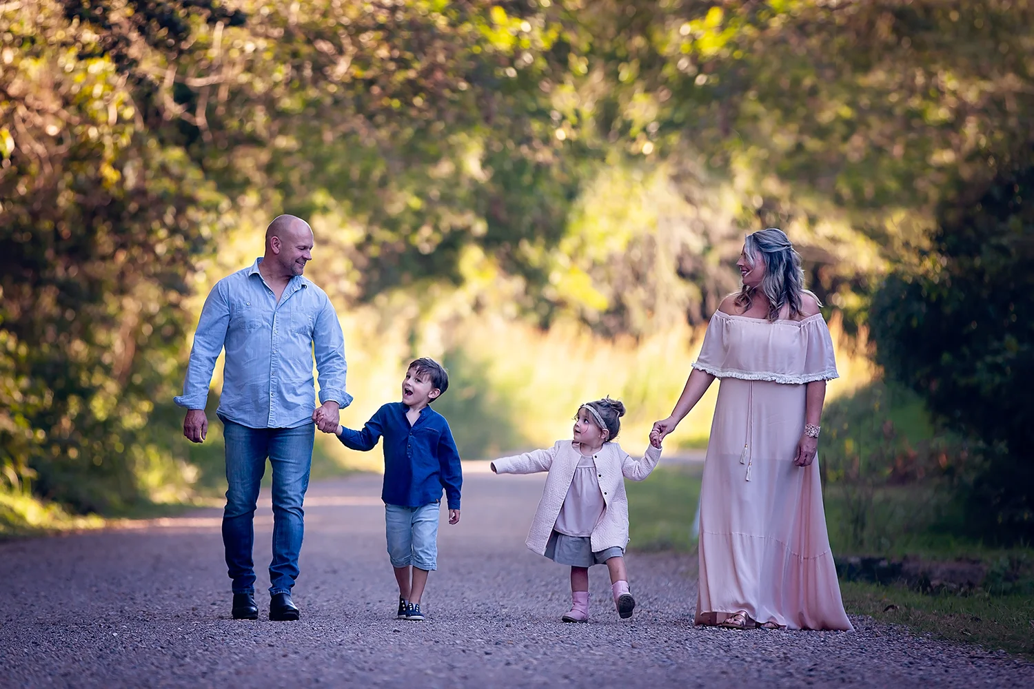 family_dirtroad.jpg