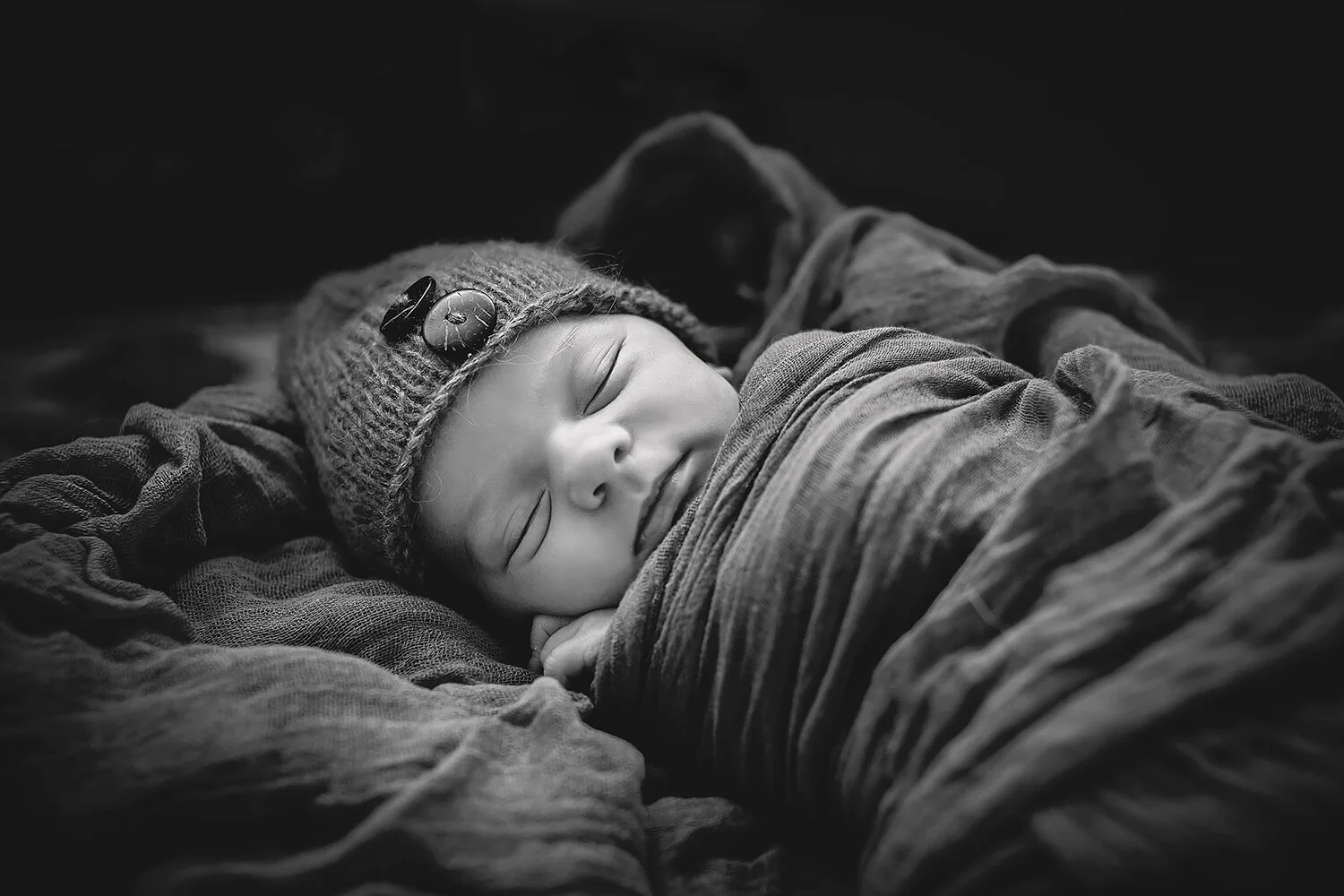 night_night_bw.jpg